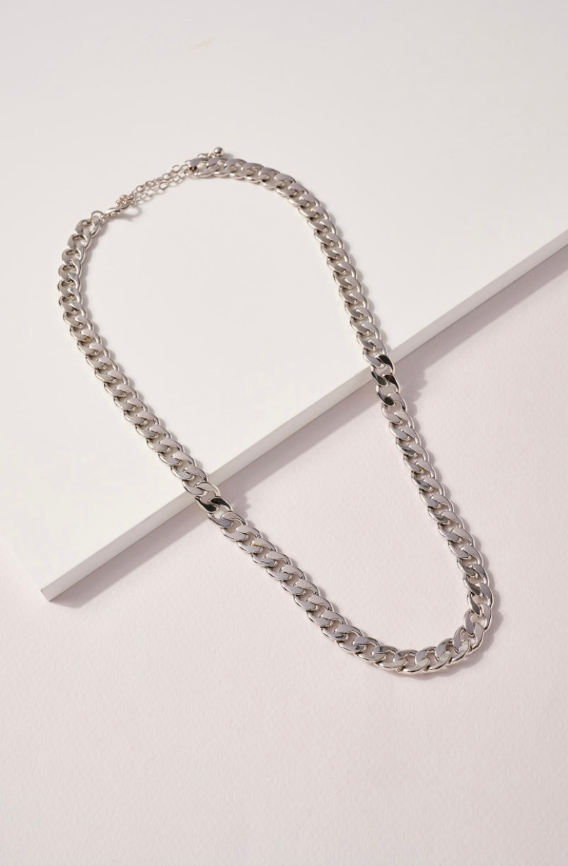 Metal Curb Chain Link Short Necklace